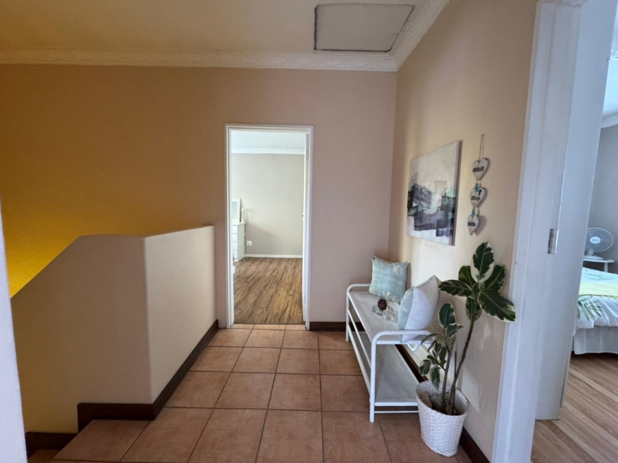 3 Bedroom Property for Sale in Park Village Western Cape